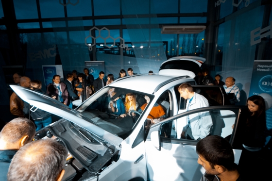 Презентация нового Ford Kuga в автомобильном салоне «Форд Модус»